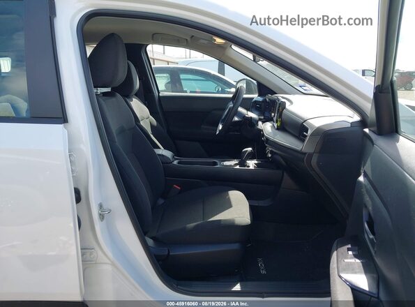 3N8AP6BA7SL351099 2025 NISSAN KICKS White წინა სალონის ხედი