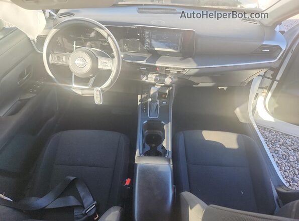 3N8AP6BA9SL305273 2025 NISSAN KICKS White Առջևի վահանակի տեսք