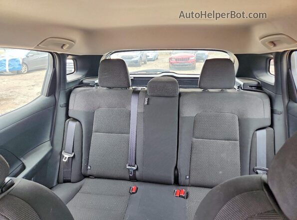 3N8AP6BB6SL349028 2025 NISSAN KICKS Gray Widok tylnych siedzeń
