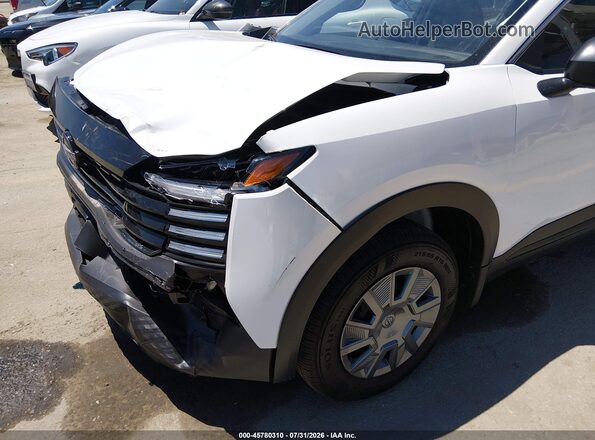 3N8AP6BE5TL356094 2026 NISSAN KICKS White Rear interior view