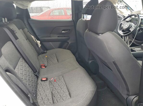 3N8AP6CA0SL345188 2025 NISSAN KICKS White Rear seats view