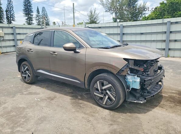 3N8AP6CA1SL311678 2025 NISSAN KICKS Коричневый Передняя правая четверть