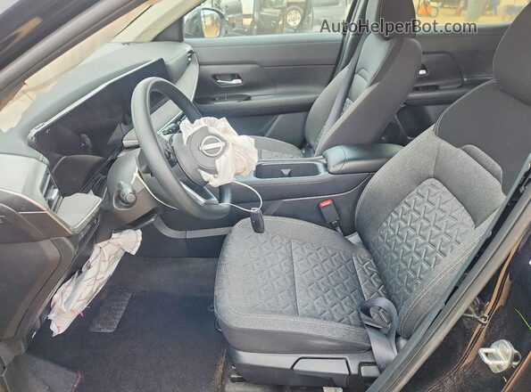 3N8AP6CA1SL439757 2025 NISSAN KICKS Black Front interior view