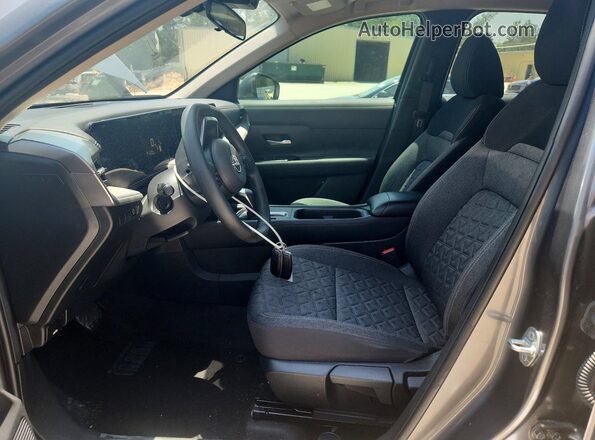3N8AP6CA2SL363689 2025 NISSAN KICKS Gray Front interior view