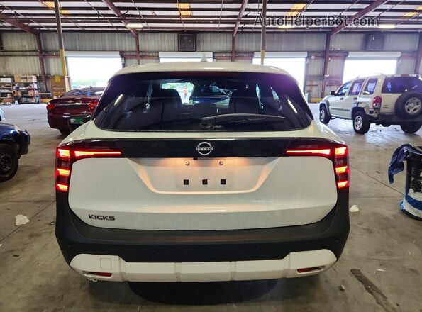 3N8AP6CA2SL365510 2025 NISSAN KICKS White Vista trasera