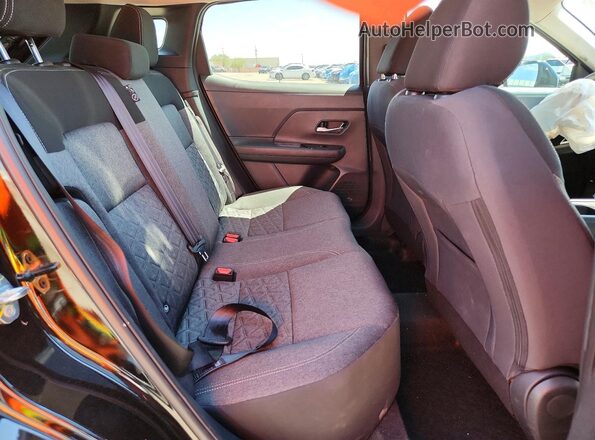 3N8AP6CA5SL319038 2025 NISSAN KICKS Черный Вид задней части салона