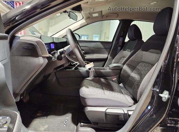 3N8AP6CA5SL421410 2025 NISSAN KICKS Black Սալոնի դիմացի տեսք