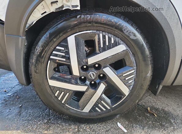3N8AP6CA7SL423126 2025 NISSAN KICKS White Панорамний вид салону 360°