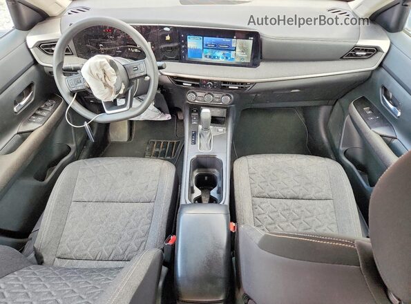 3N8AP6CAXSL335946 2025 NISSAN KICKS Maroon Widok deski rozdzielczej