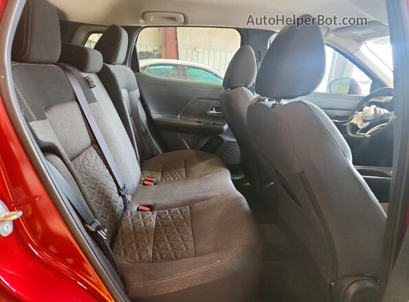 3N8AP6CAXSL359549 2025 NISSAN KICKS Red Vista de los asientos traseros