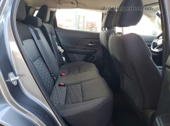 3N8AP6CAXSL381941 2025 NISSAN KICKS Серебряный Вид задней части салона