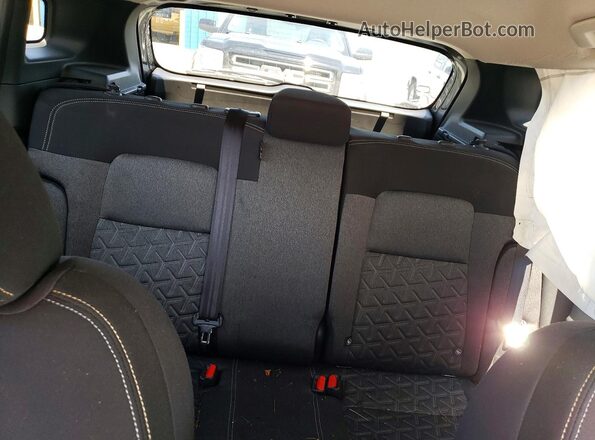 3N8AP6CB1SL316498 2025 NISSAN KICKS Gray Vista de los asientos traseros