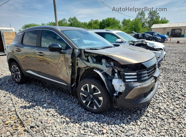 3N8AP6CB1TL362785 2026 NISSAN KICKS Коричневый Передняя правая четверть
