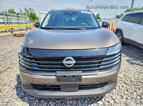 3N8AP6CB1TL362785 2026 NISSAN KICKS Коричневый Вид спереди
