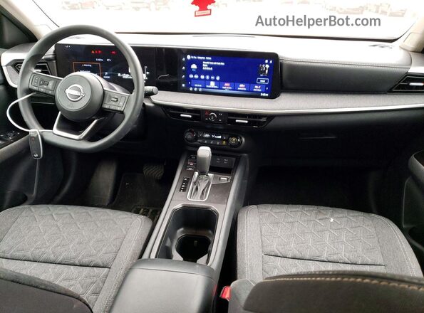 3N8AP6CB1TL394281 2026 NISSAN KICKS Red Вид панелі приладів