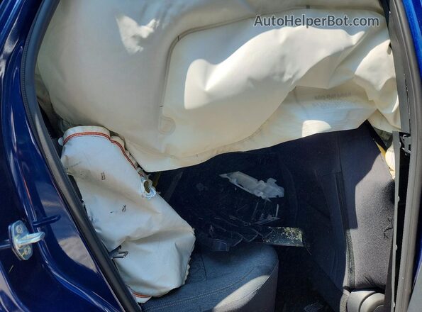 3N8AP6CB1TL414108 2026 NISSAN KICKS Синий Вид задней части салона