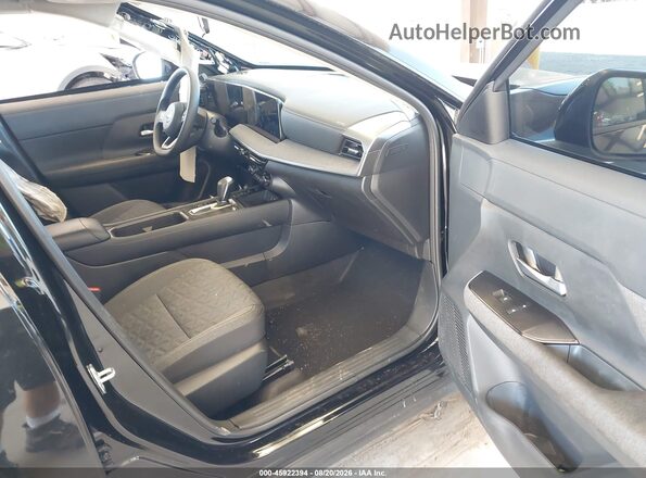 3N8AP6CB3TL336074 2026 NISSAN KICKS Черный Вид салона спереди
