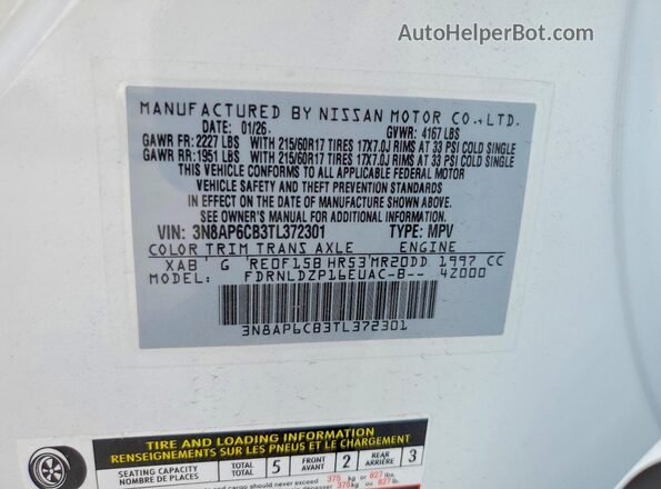 3N8AP6CB3TL372301 2026 NISSAN KICKS White Vista de la etiqueta del VIN