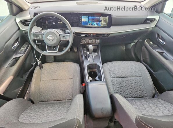 3N8AP6CB4SL352167 2025 NISSAN KICKS Gray Առջևի վահանակի տեսք