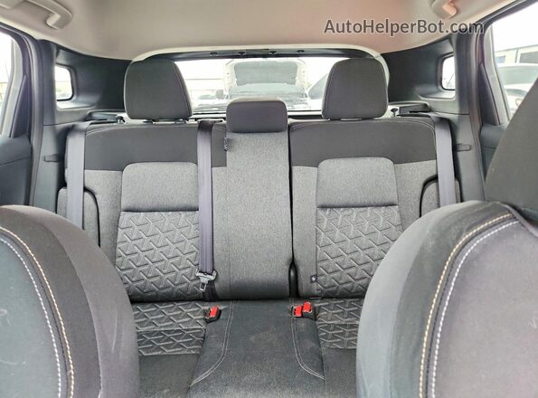 3N8AP6CB4SL352167 2025 NISSAN KICKS Gray Հետևի նստատեղերի տեսք