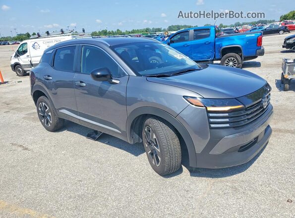 3N8AP6CB4TL365518 2026 NISSAN KICKS Charcoal Delantero derecho