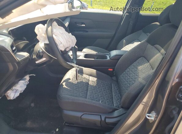 3N8AP6CB4TL365518 2026 NISSAN KICKS Charcoal Vista interior delantera