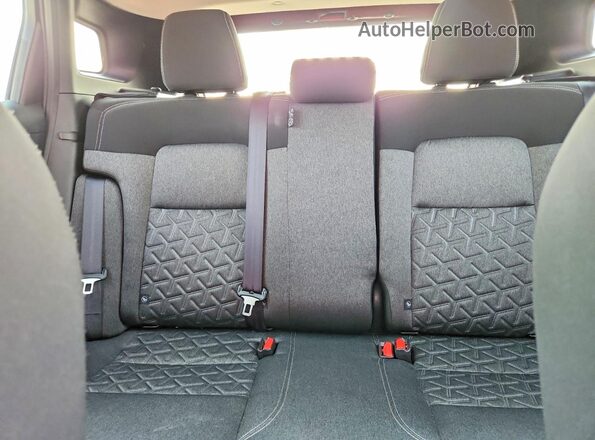 3N8AP6CB5SL302717 2025 NISSAN KICKS Красный Вид задних сидений