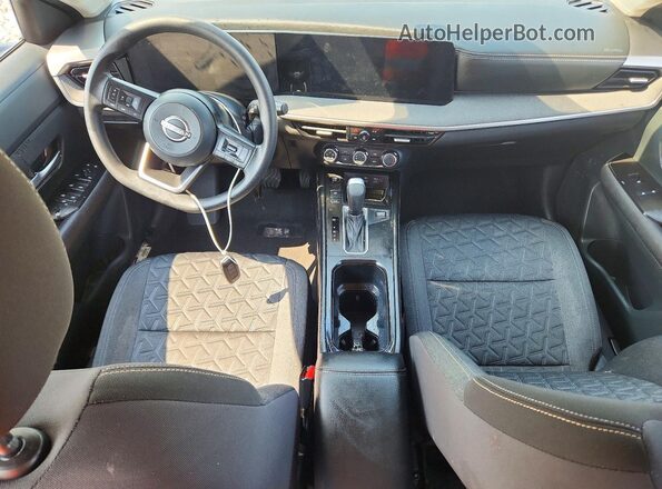 3N8AP6CB5SL442900 2025 NISSAN KICKS White წინა პანელის ხედი