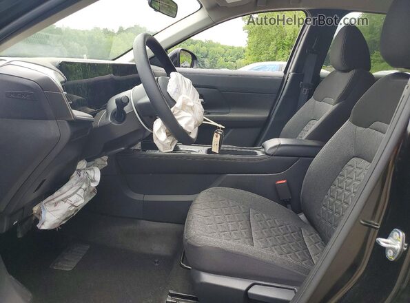 3N8AP6CB6SL369567 2025 NISSAN KICKS Black Вид салону спереду