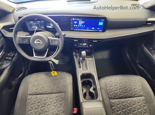 3N8AP6CB7TL366307 2026 NISSAN KICKS Gray Vista del salpicadero
