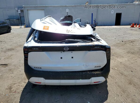3N8AP6CB7TL409818 2026 NISSAN KICKS White Вид ззаду