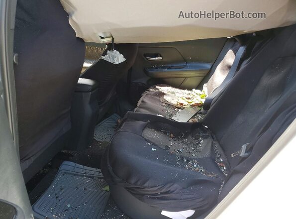 3N8AP6CB7TL409818 2026 NISSAN KICKS White Вид задньої частини салону
