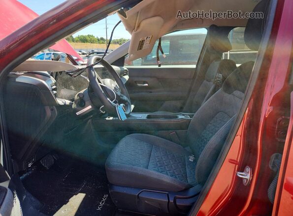 3N8AP6CB8SL376259 2025 NISSAN KICKS Red Вид салону спереду