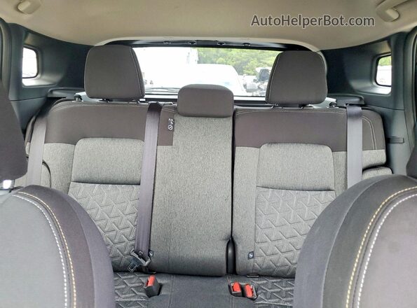 3N8AP6CB8TL364291 2026 NISSAN KICKS Black Widok tylnych siedzeń