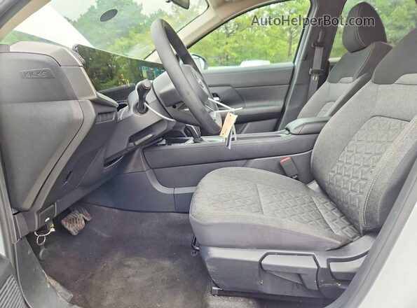 3N8AP6CB9TL401008 2026 NISSAN KICKS White Սալոնի դիմացի տեսք