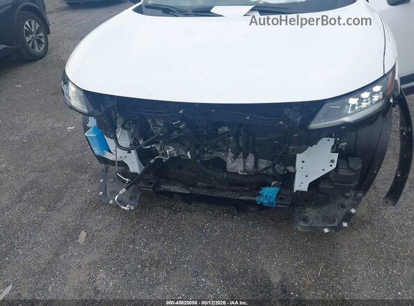 3N8AP6CBXSL304320 2025 NISSAN KICKS Белый Вид спереди