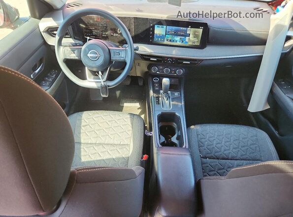 3N8AP6CBXSL330321 2025 NISSAN KICKS Бордовый Вид панели приборов