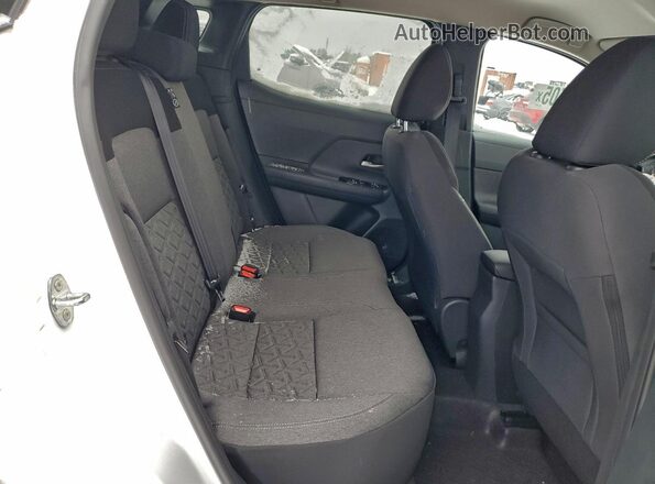 3N8AP6CBXSL426711 2025 NISSAN KICKS White Вид задньої частини салону