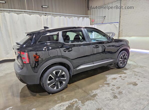 3N8AP6CBXTL385725 2026 NISSAN KICKS Черный Задняя правая четверть
