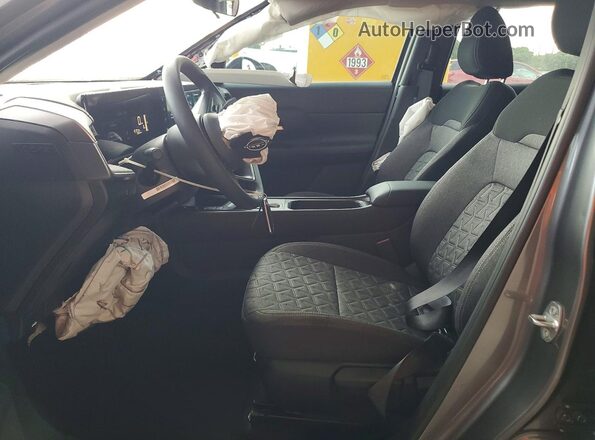 3N8AP6CE1TL384831 2026 NISSAN KICKS Gray Front interior view