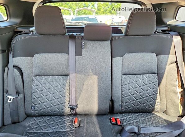 3N8AP6CE3TL402178 2026 NISSAN KICKS Beige Вид задніх сидінь