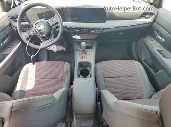 3N8AP6DA0TL398294 2026 NISSAN KICKS Gray Vista del salpicadero