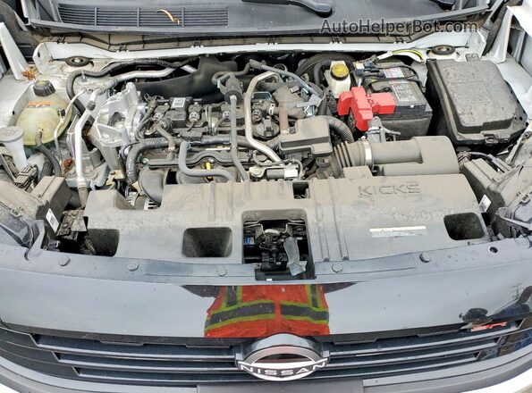 3N8AP6DA1SL327958 2025 NISSAN KICKS White Vista del compartimento del motor