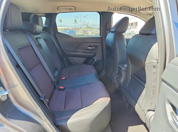 3N8AP6DA1TL383612 2026 NISSAN KICKS Gray Вид задньої частини салону
