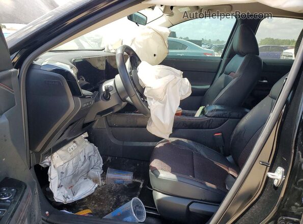3N8AP6DA2SL322297 2025 NISSAN KICKS Black Front interior view