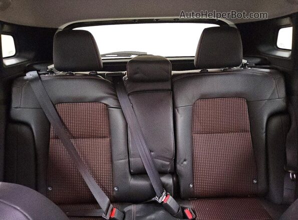 3N8AP6DA2TL379732 2026 NISSAN KICKS Gray Vista de los asientos traseros