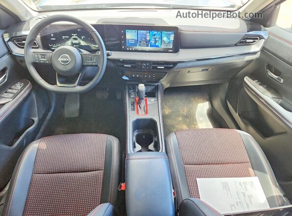 3N8AP6DA3TL393221 2026 NISSAN KICKS Gray Առջևի վահանակի տեսք