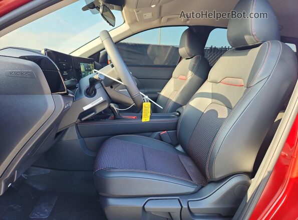 3N8AP6DA4SL382775 2025 NISSAN KICKS Red Vista interior delantera