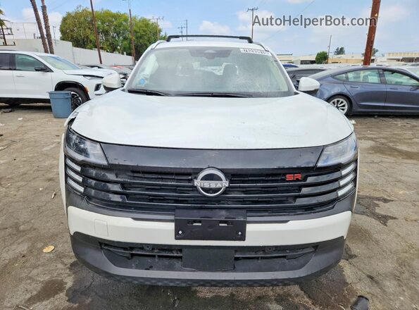 3N8AP6DAXSL409445 2025 NISSAN KICKS White Widok z przodu
