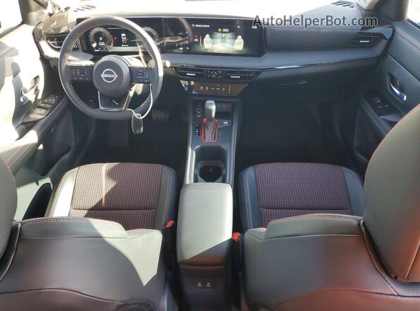 3N8AP6DB0SL350074 2025 NISSAN KICKS White Dashboard view